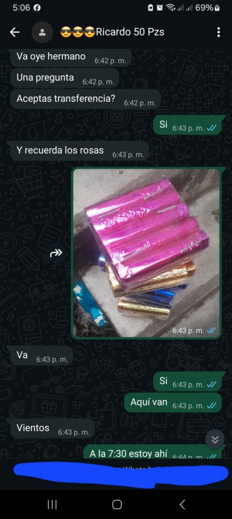 Captura de pantalla de conversación en WhatsApp confirmando la compra y entrega de productos Nubecolor.